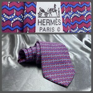 Hermes Men's Neck‎ Tie Zig Zag Lucky Horse Shoe Designer Silk France 7105 OA Red